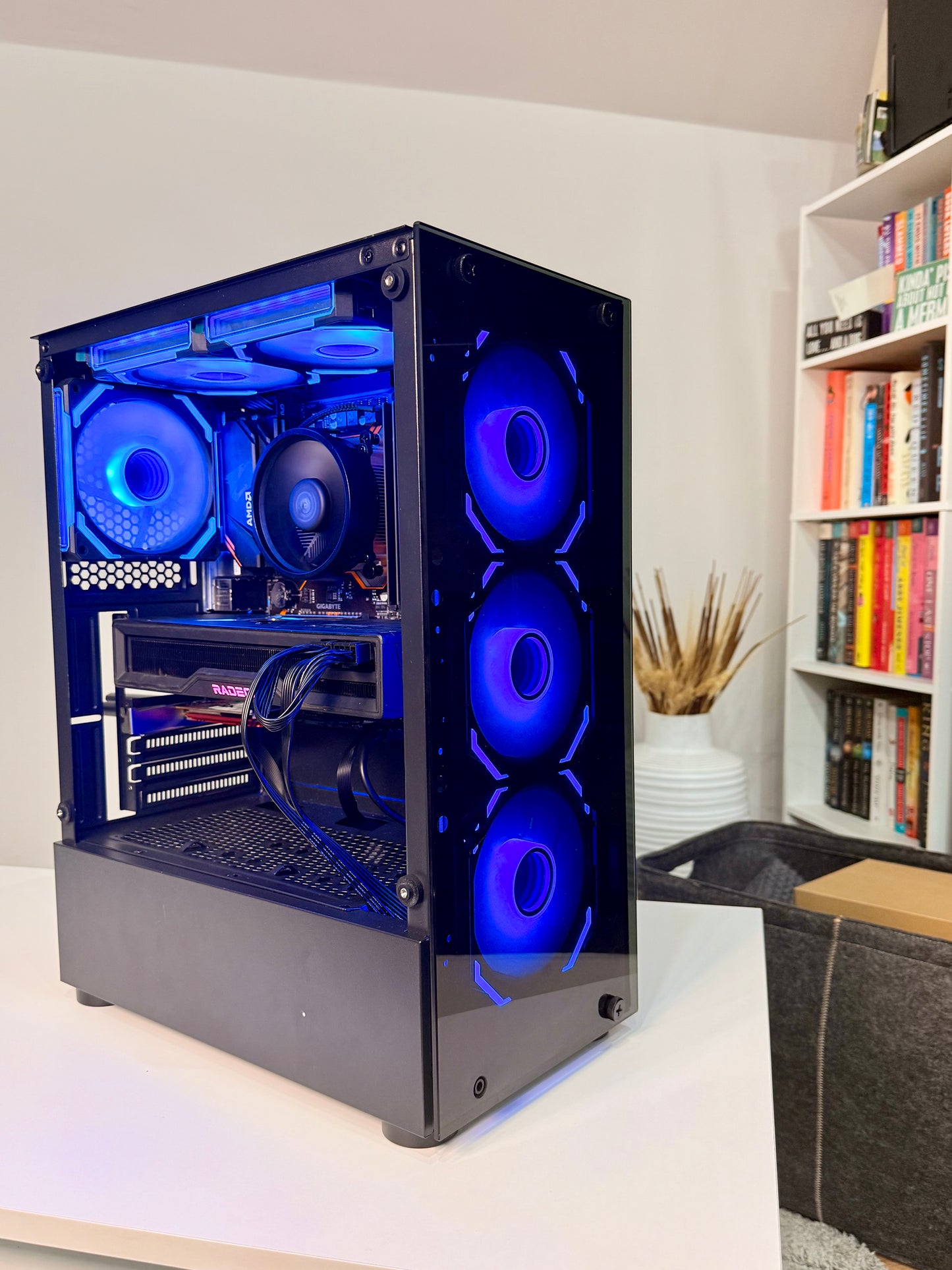 Gaming PC with RX 6800 & Ryzen 5 – 1440p Ultra / 4K Gaming Ready | 32GB RAM | 1TB SSD