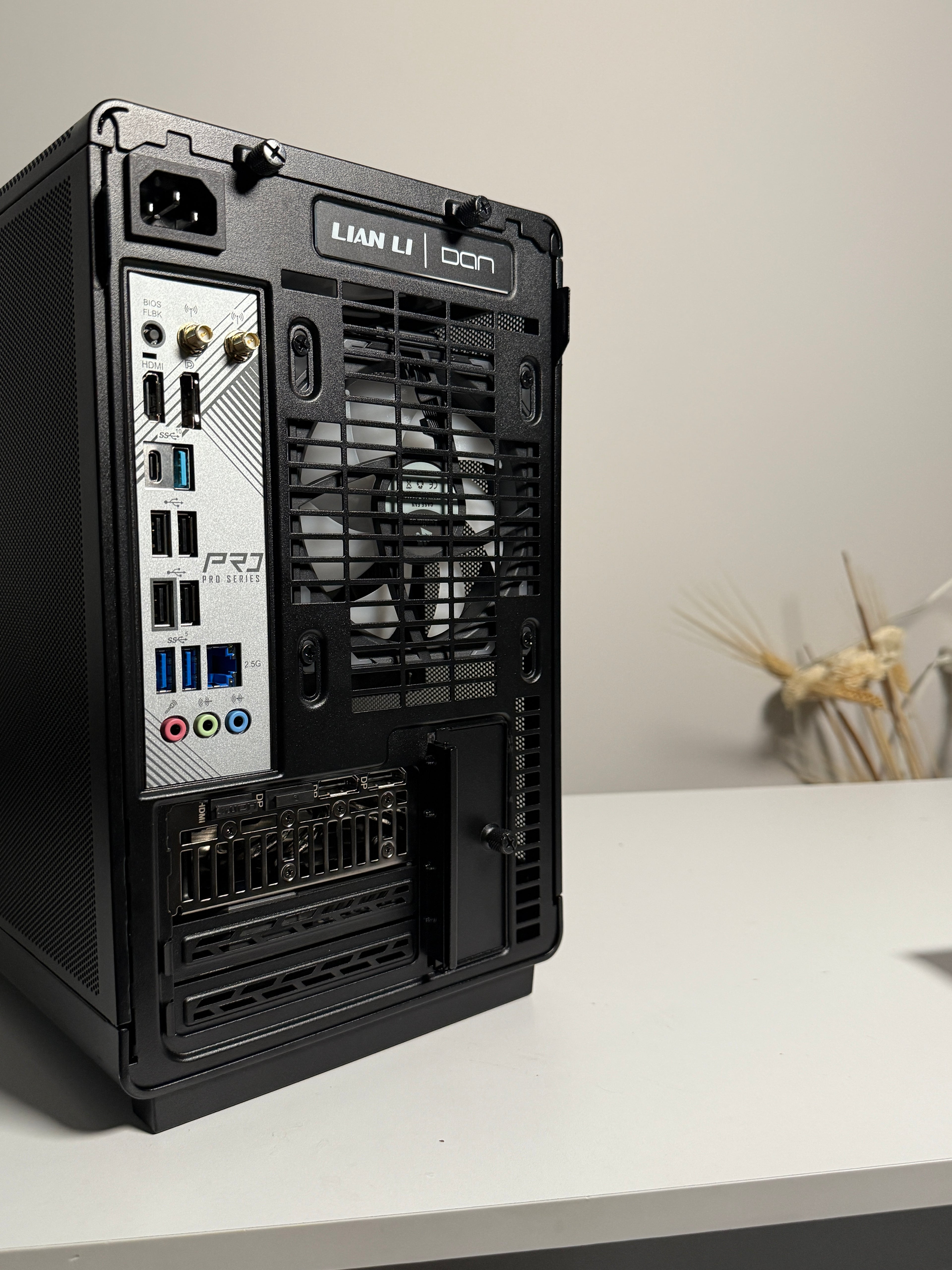 AMD Ryzen 7 7800X3D Gaming PC – NVIDIA RTX 5080 16GB, 32GB DDR5, 2TB NVMe, High-Airflow Lian Li Case