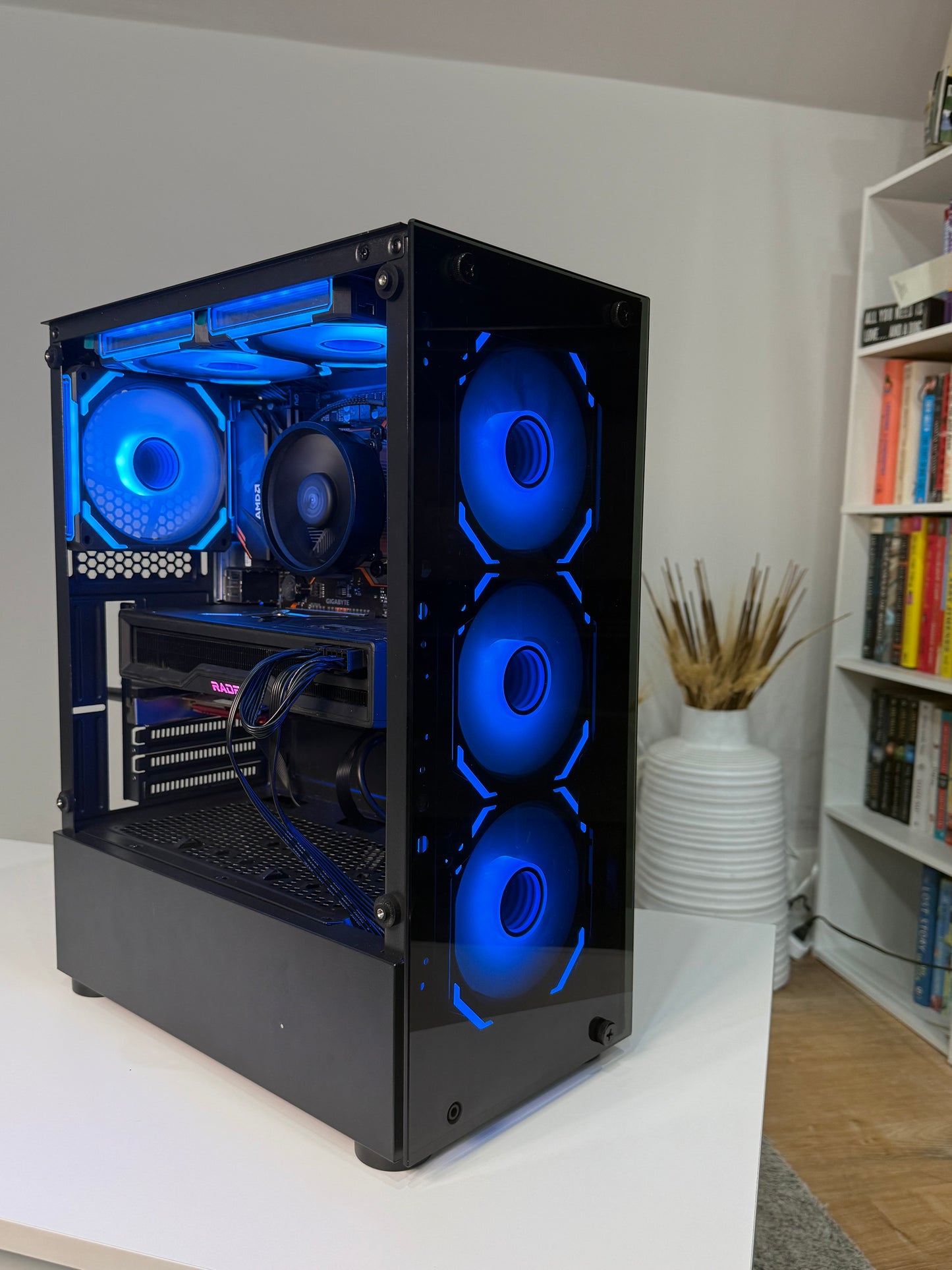 Gaming PC with RX 6800  & Ryzen 5 – 1440p Ultra / 4K Gaming Ready | 32GB RAM | 1TB SSD
